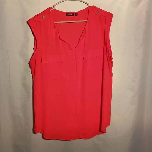 APT. 9 Red Sleeveless Blouse – Split Neck – Utility Pockets – Women's Size:XL - Picture 1 of 4